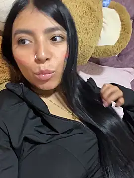 Nina_vell Adlı Modelin Canlı Sohbet Odası