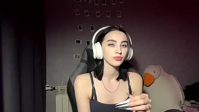 חדר צ'אט בשידור חי של NightFoxxx