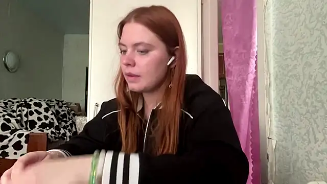 Violette_Iguina – live chatrum