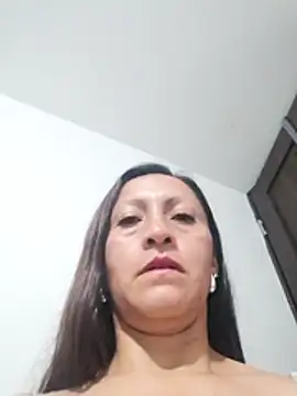 Vely_ Adlı Modelin Canlı Sohbet Odası
