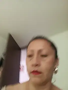 חדר צ'אט בשידור חי של Vely_