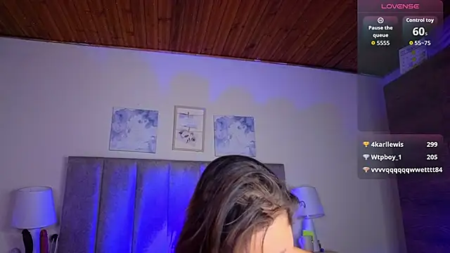 Sala de chat en directo de Victoria_Hils