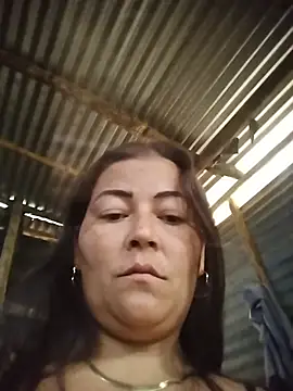 kailiani12's Live Chat Room