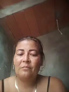 kailiani12 Adlı Modelin Canlı Sohbet Odası