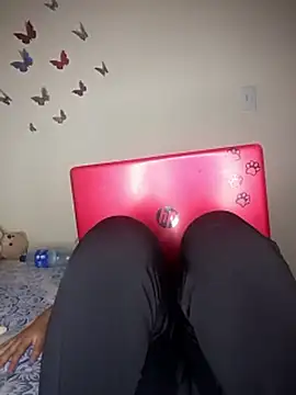 Chat soba uživo modela MiiaHott_W