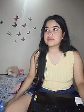 Chat soba uživo modela MiiaHott_W