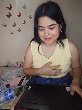 MiiaHott_W Adlı Modelin Canlı Sohbet Odası