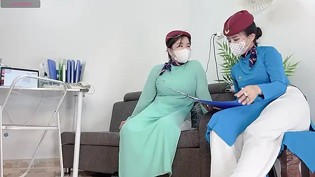 Chat ao vivo de Mono-StewardessMysa