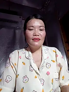 -Trici- Ruang Obrolan Langsung