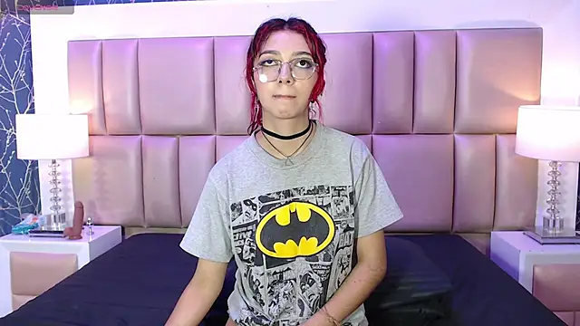 TaniaPierce Adlı Modelin Canlı Sohbet Odası