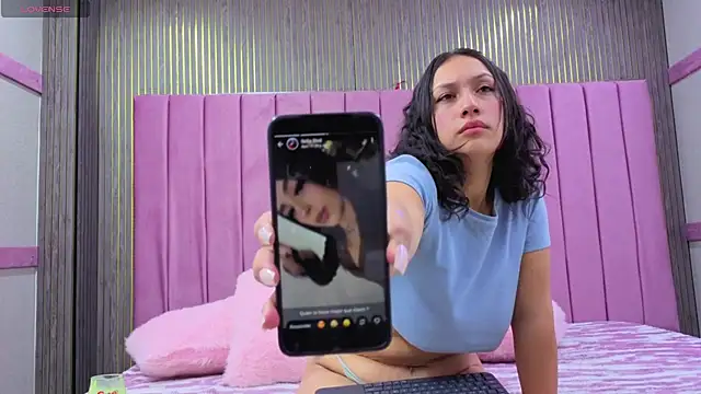 Sofia-Horny- Cameră chat live
