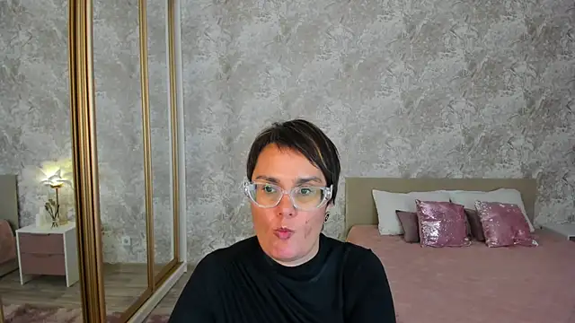 MayaNoire Cameră chat live