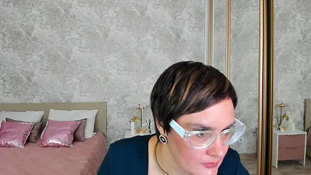 MayaNoire Adlı Modelin Canlı Sohbet Odası