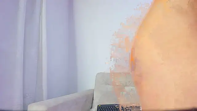 sharlot-harrys' Live Chat Room