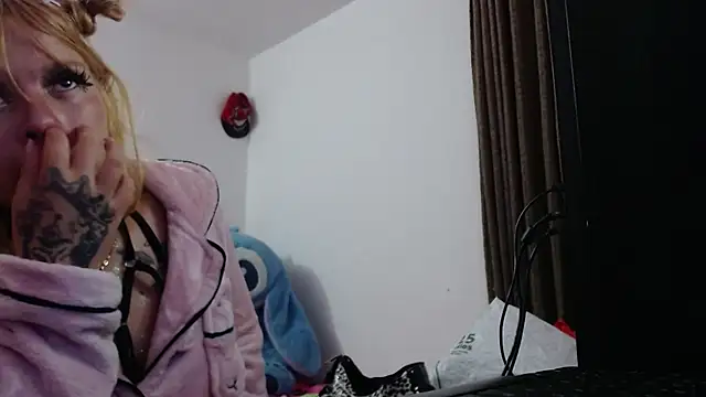 Živá chatovací místnost Candykane29