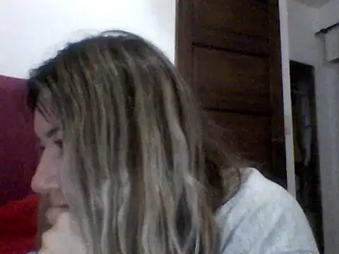 AllisonLove2 élő chatszobája