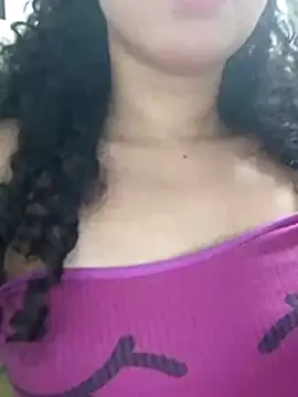 Show de venuseyes25 na webcam