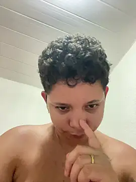 ZayaPoisonIvy Adlı Modelin Canlı Sohbet Odası