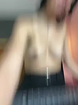 חדר צ'אט בשידור חי של Levii_Tatoo