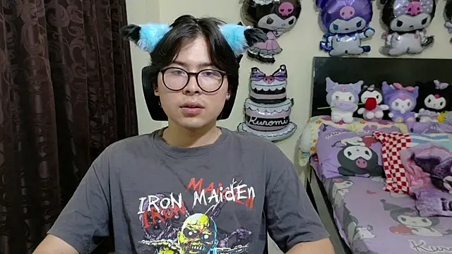 kuromi_boy লাইভ সেক্স ক্যাম শো