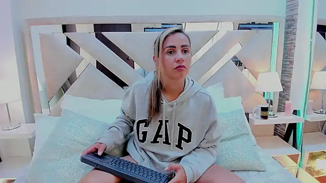 Онлайн чат Samanta_Vanegas