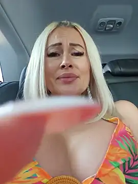 Živá chatovací místnost MILFBARBY
