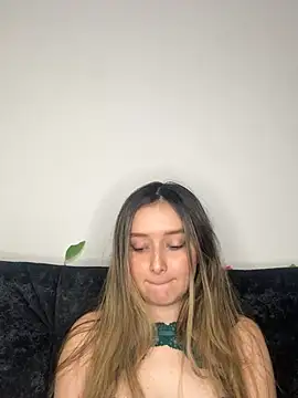Živá chatovací místnost Sarisloves
