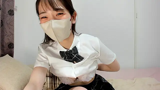18yukina Adlı Modelin Canlı Sohbet Odası