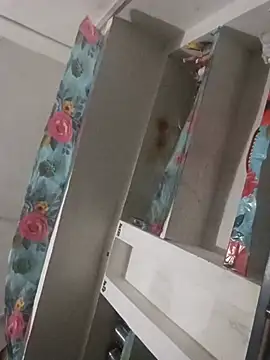 Chat soba uživo modela CHANDNi_700