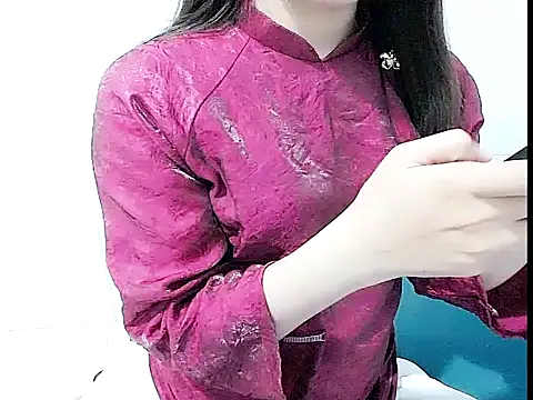 ห้องแชทสดของ Emilysexy_cut