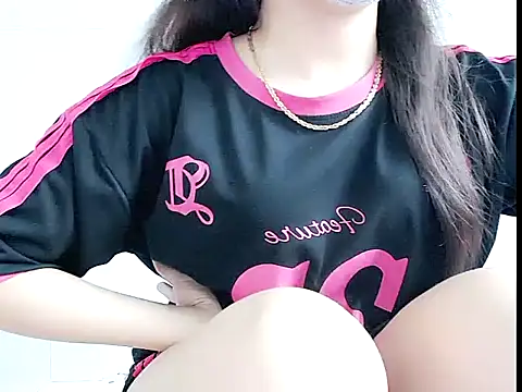 Emilysexy_cut Adlı Modelin Canlı Sohbet Odası
