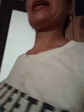 Chat soba uživo modela Orio_9x