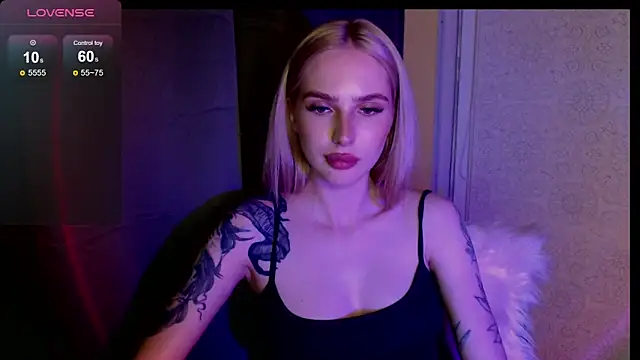 MichelleVelour Adlı Modelin Canlı Sohbet Odası
