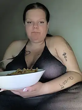 חדר צ'אט בשידור חי של BadMommyyyyy
