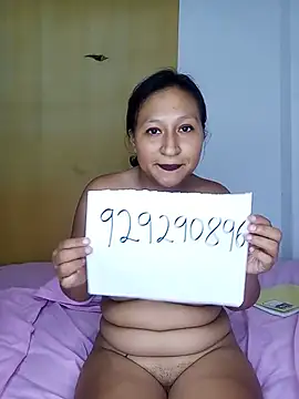 LaChatita2003 Adlı Modelin Canlı Sohbet Odası