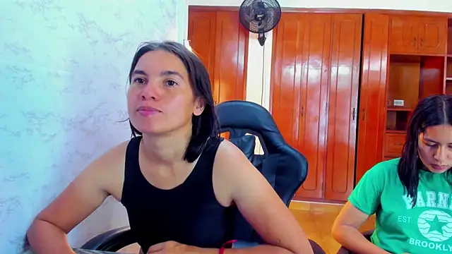 Soffy_and_Emily Live Chatraum