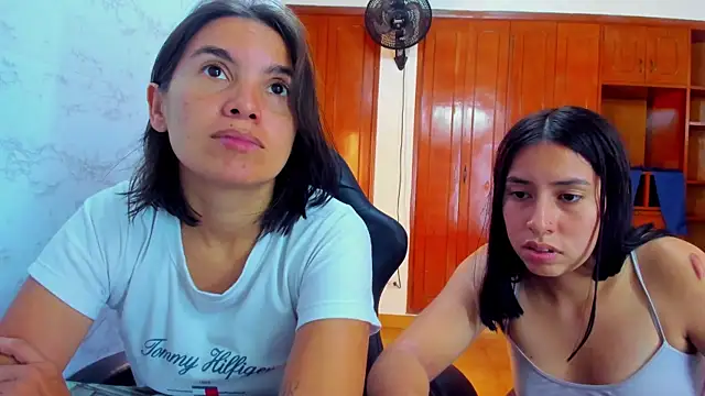 Chat ao vivo de Soffy_and_Emily