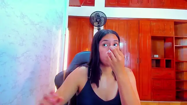غرفة دردشة Soffy_and_Emily المباشرة
