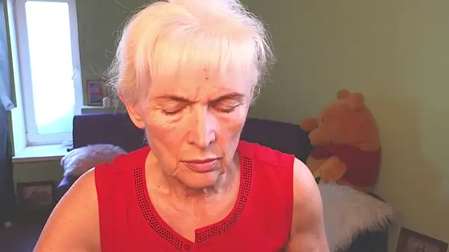 Nia_Natur Adlı Modelin Canlı Sohbet Odası