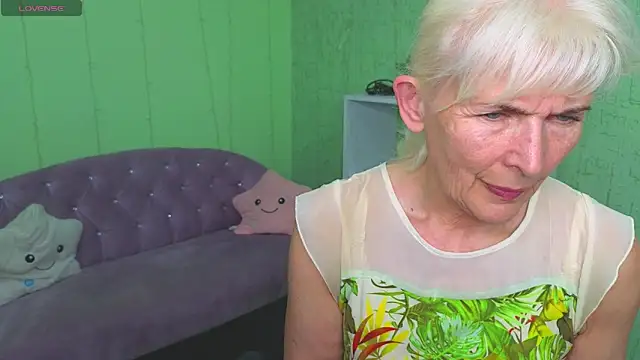 Nia_Natur Adlı Modelin Canlı Sohbet Odası