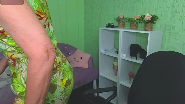 Nia_Natur Adlı Modelin Canlı Sohbet Odası