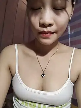 Logii_x লাইভ চ্যাট রুম