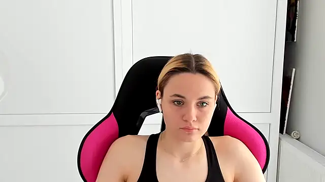 Emma_starrs_ – live chatrum