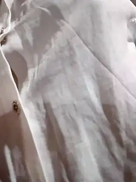 Sala de chat ao vivo de -Tara-a