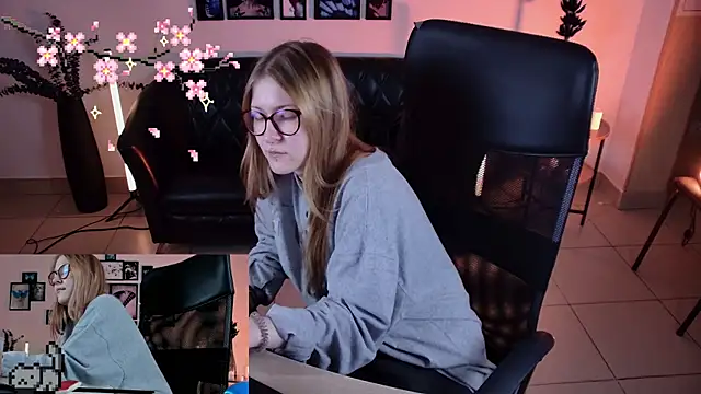 lanafitch's Live Chat Room