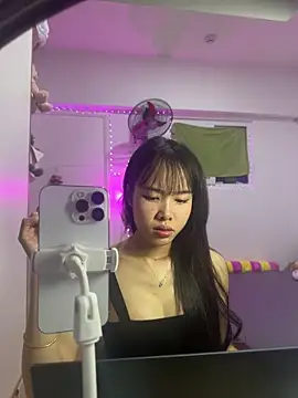 Lov3lily 실시간 채팅방