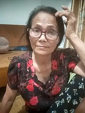 Vieekee Adlı Modelin Canlı Sohbet Odası