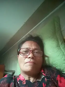 Vieekee Adlı Modelin Canlı Sohbet Odası