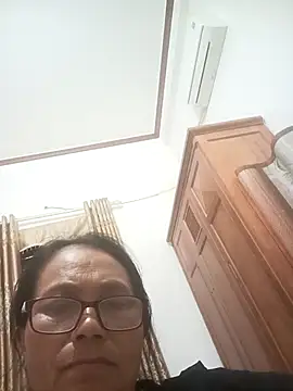 Phòng Chat Trực Tiếp Vieekee