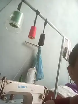Živá chatovací místnost Vieekee